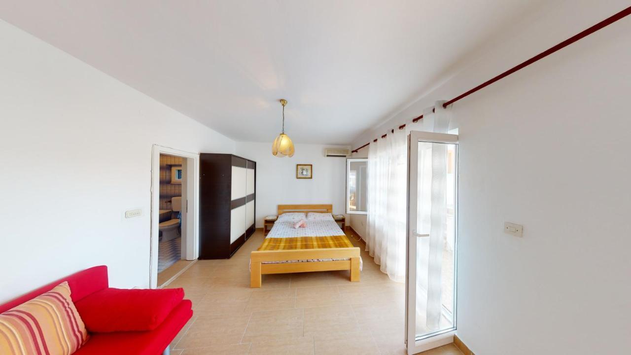 Apartments Riva Metajna Ngoại thất bức ảnh