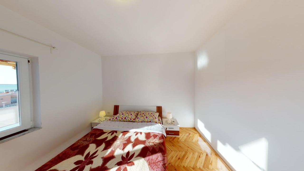Apartments Riva Metajna Ngoại thất bức ảnh